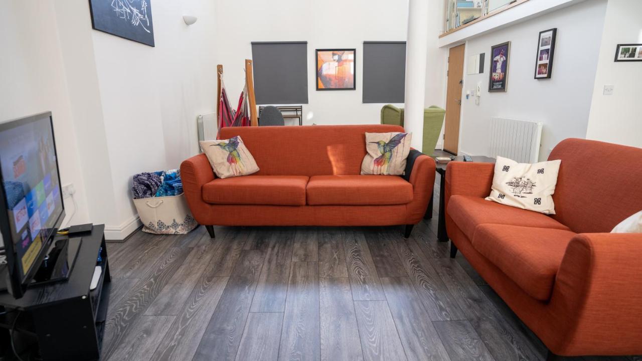 Stunning Mezzanine Apartment Near City Centre Cardiff Exterior photo